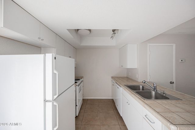 1077 W 1ST Street 105, Tempe, AZ 85281