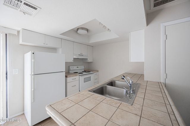 1077 W 1ST Street 105, Tempe, AZ 85281