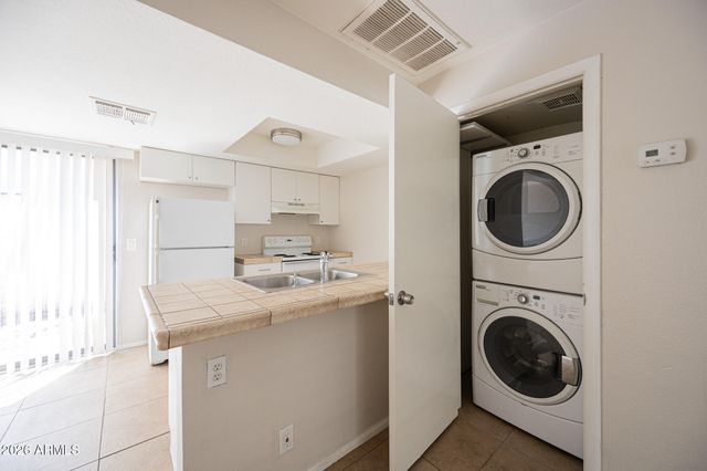 1077 W 1ST Street 105, Tempe, AZ 85281