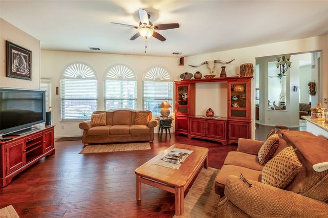 7517 Silver Lake Drive, Rowlett, TX 75089