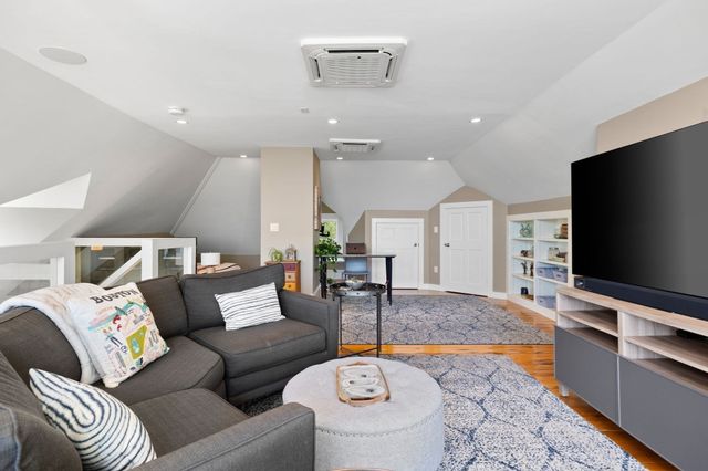 201 Savin Hill Ave 2, Boston, MA 02125