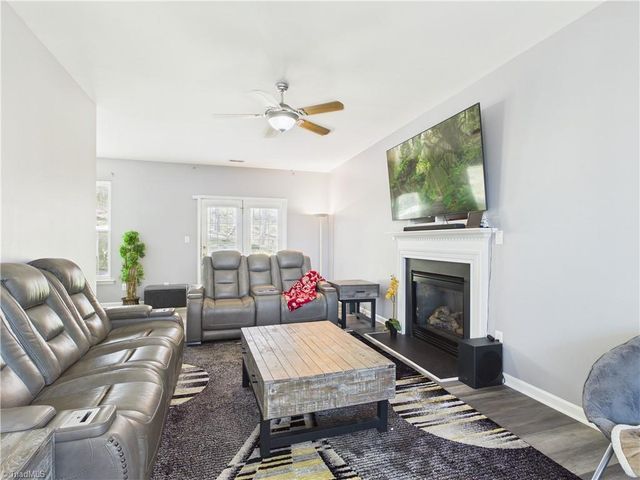 107 Farriers Lane, Jamestown, NC 27282