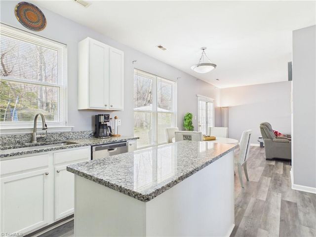 107 Farriers Lane, Jamestown, NC 27282