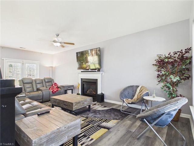 107 Farriers Lane, Jamestown, NC 27282