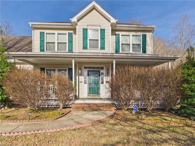 107 Farriers Lane, Jamestown, NC 27282