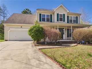 107 Farriers Lane, Jamestown, NC 27282