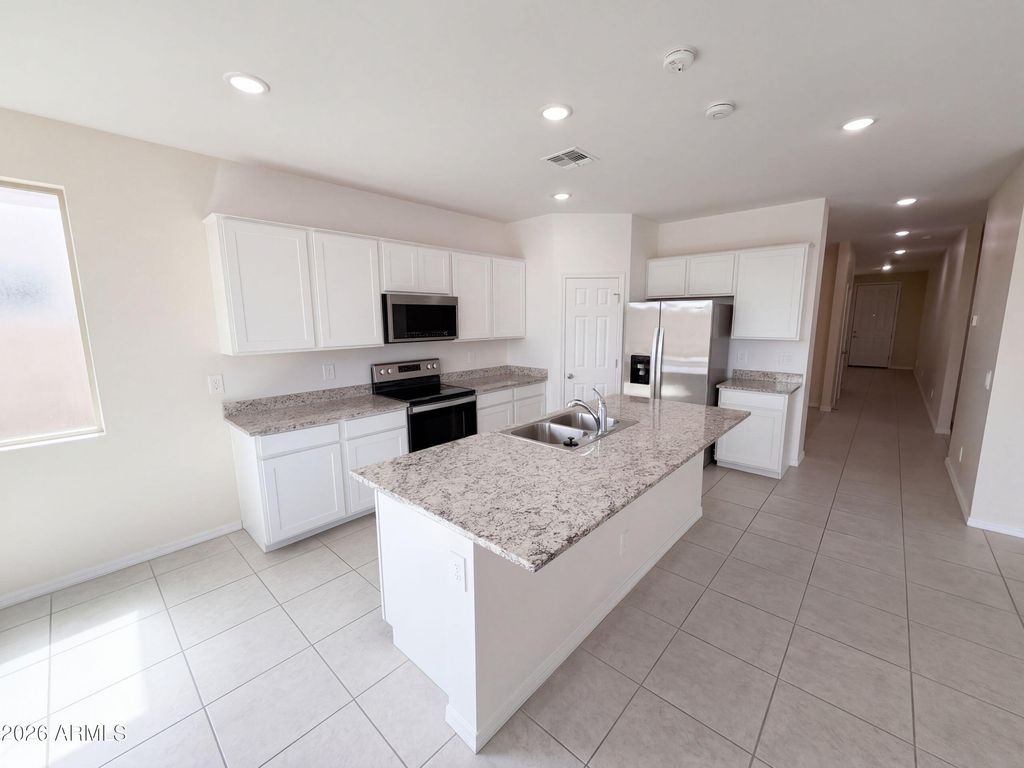 4617 S 108TH Avenue, Tolleson, AZ 85353 — photo 2