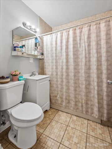 8525 S Saginaw Avenue, Chicago, IL 60617