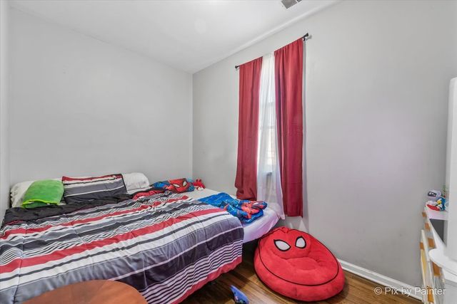 8525 S Saginaw Avenue, Chicago, IL 60617