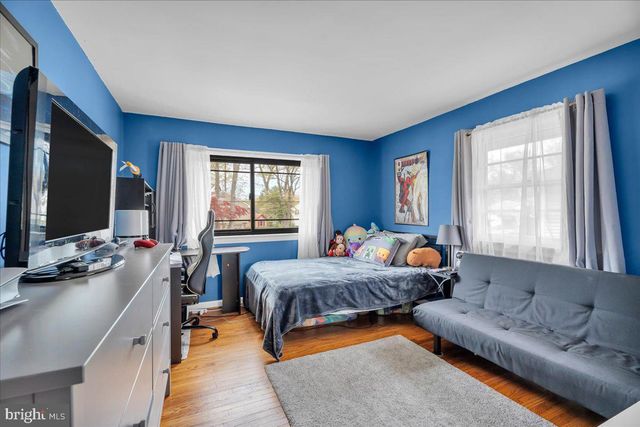 1237 OAKWOOD RD, Haddonfield, NJ 08033