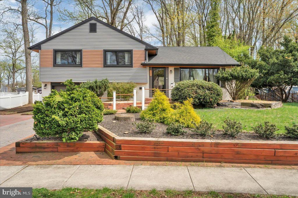 1237 OAKWOOD RD, Haddonfield, NJ 08033