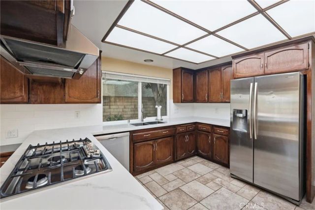 18400 Chatham, Porter Ranch, CA 91326