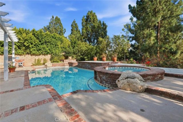 18400 Chatham, Porter Ranch, CA 91326