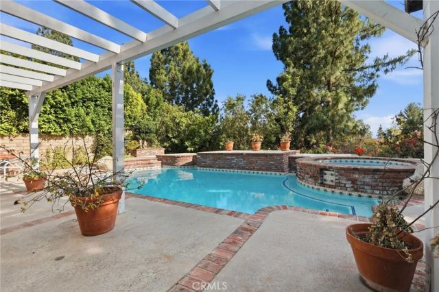 18400 Chatham, Porter Ranch, CA 91326