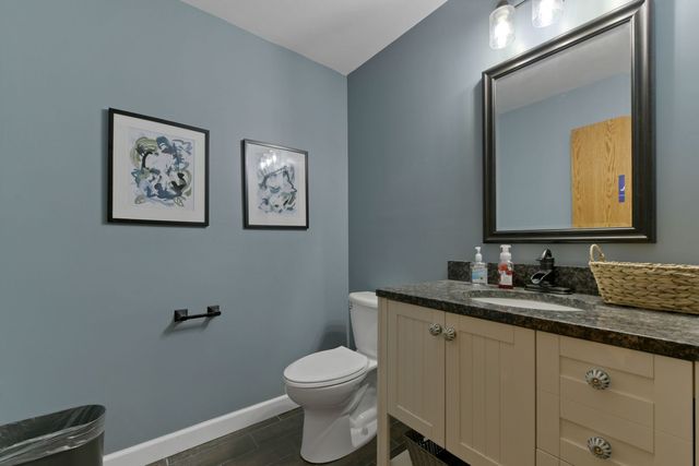 24 S Des Plaines River Road, Des Plaines, IL 60016