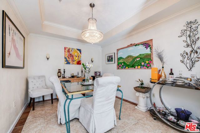 12407 Moorpark Street 106, Studio City, CA 91604