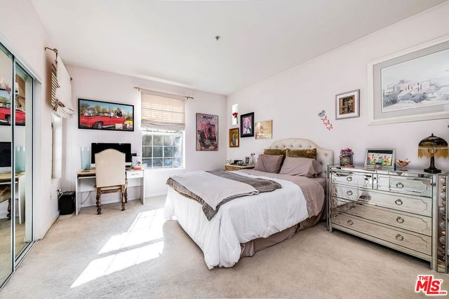 12407 Moorpark Street 106, Studio City, CA 91604