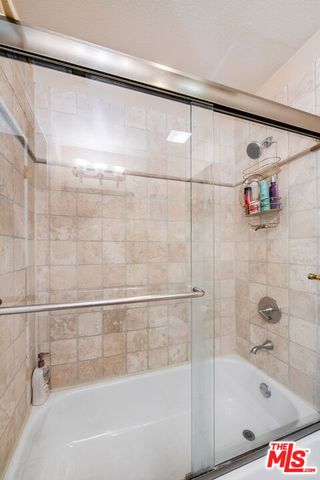 12407 Moorpark Street 106, Studio City, CA 91604