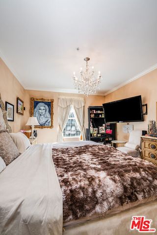 12407 Moorpark Street 106, Studio City, CA 91604