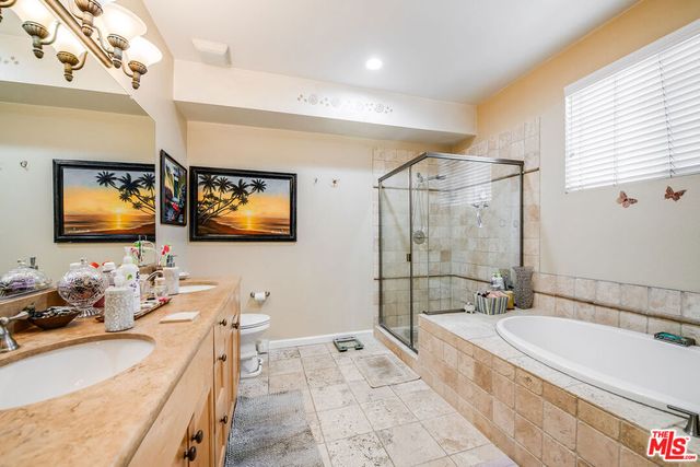 12407 Moorpark Street 106, Studio City, CA 91604