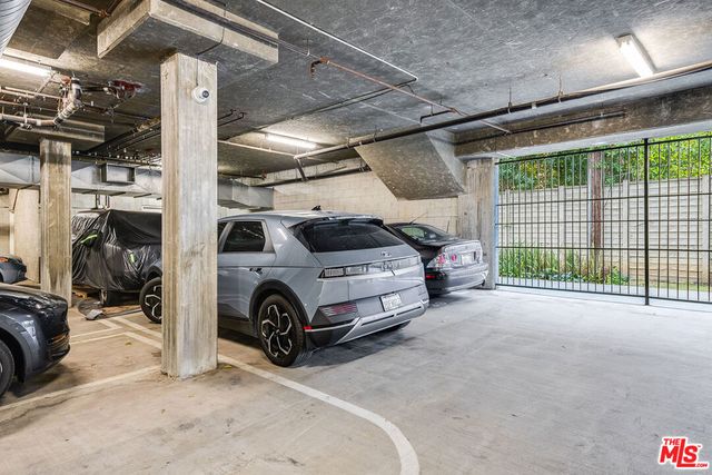 12407 Moorpark Street 106, Studio City, CA 91604