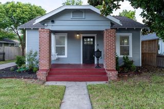 1020 E 16th Street, Houston, TX 77009