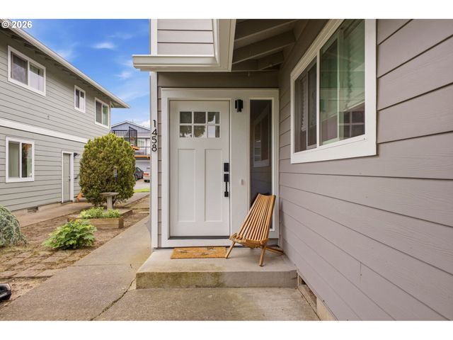 1458 Ne PAROPA Ct, Gresham, OR 97030
