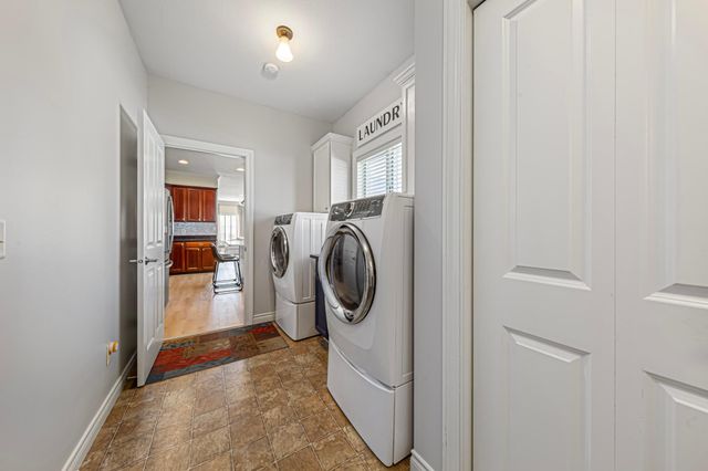 100 Park Place, Mankato, MN 56001