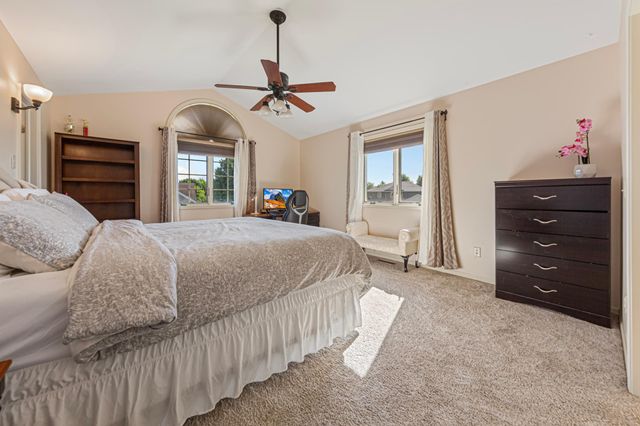 100 Park Place, Mankato, MN 56001