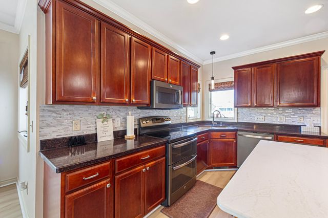 100 Park Place, Mankato, MN 56001