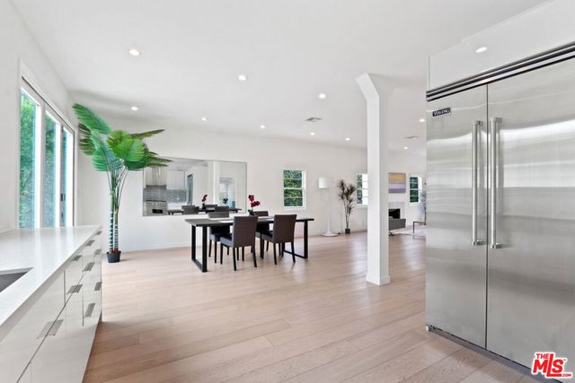 722 Kensington Road, Santa Monica, CA 90405
