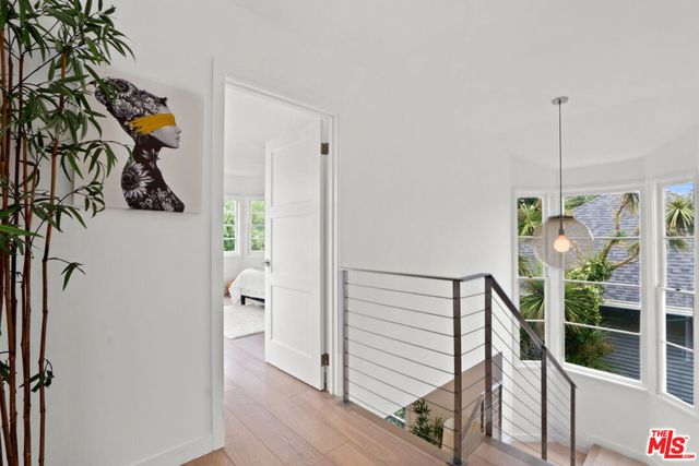 722 Kensington Road, Santa Monica, CA 90405