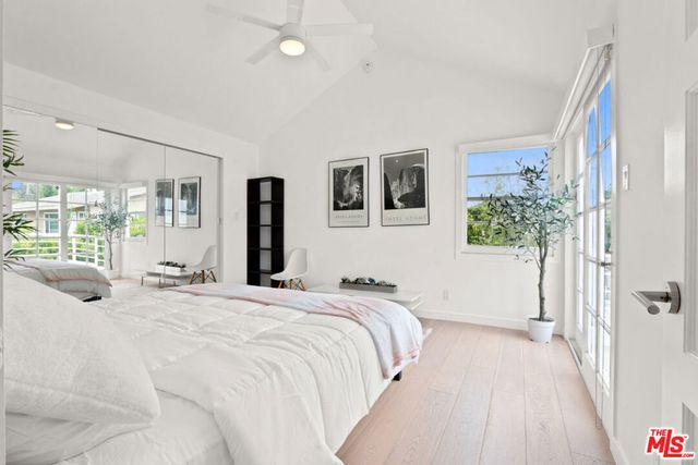 722 Kensington Road, Santa Monica, CA 90405