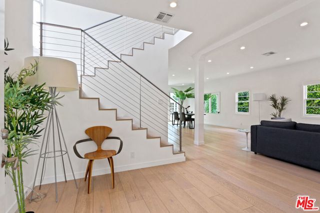 722 Kensington Road, Santa Monica, CA 90405