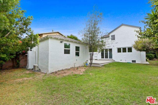 722 Kensington Road, Santa Monica, CA 90405