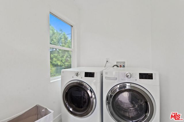 722 Kensington Road, Santa Monica, CA 90405