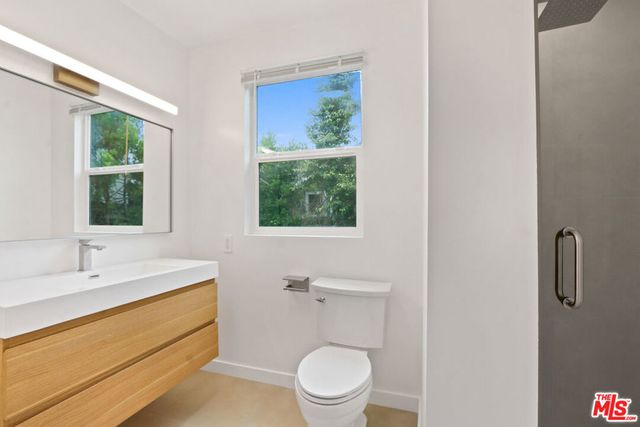 722 Kensington Road, Santa Monica, CA 90405