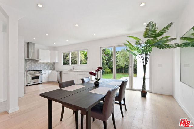 722 Kensington Road, Santa Monica, CA 90405