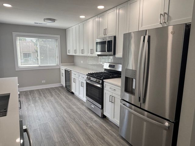 282 Pembridge Lane A2, Schaumburg, IL 60193
