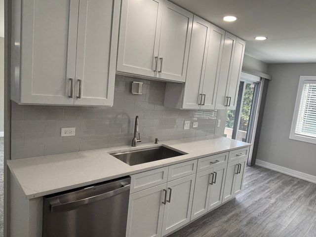 282 Pembridge Lane A2, Schaumburg, IL 60193