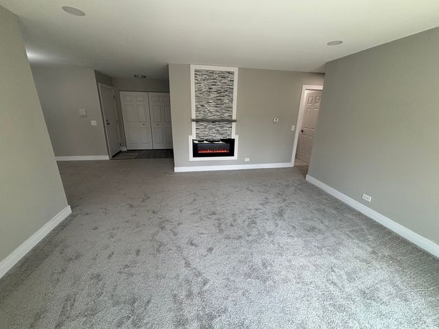 282 Pembridge Lane A2, Schaumburg, IL 60193