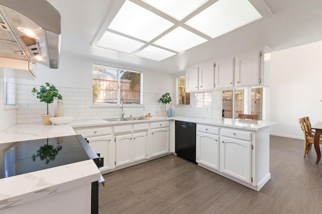 9342 N Archie Avenue, Fresno, CA 93720