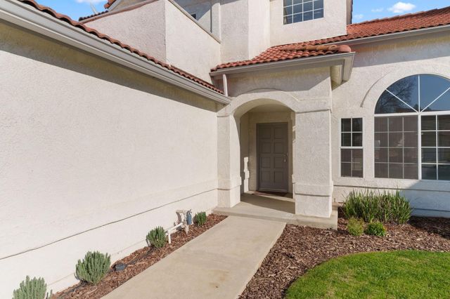 9342 N Archie Avenue, Fresno, CA 93720