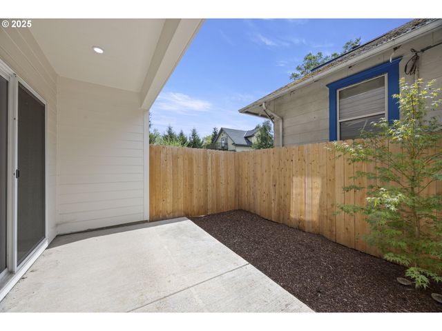 5864 N MISSOURI Ave 3, Portland, OR 97217