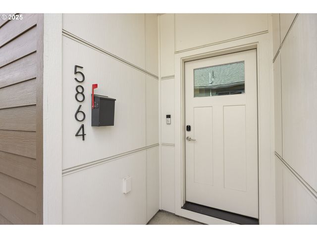 5864 N MISSOURI Ave 3, Portland, OR 97217