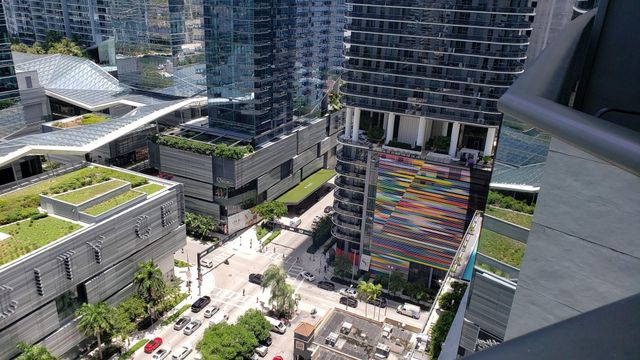 55 SW 9th St 2210, Miami, FL 33130