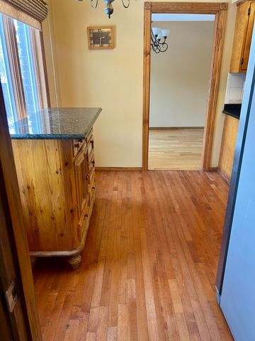 5 Sycamore Lane, Hobart, IN 46342