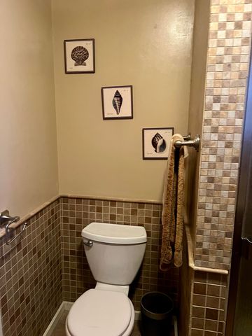 5 Sycamore Lane, Hobart, IN 46342