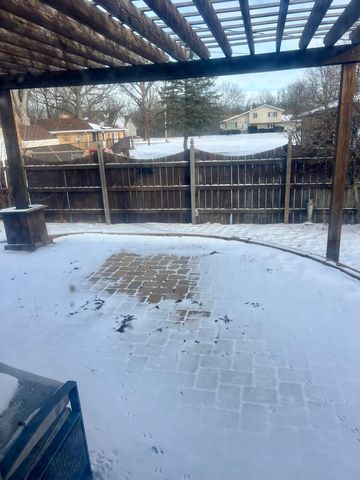 5 Sycamore Lane, Hobart, IN 46342