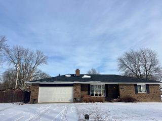 5 Sycamore Lane, Hobart, IN 46342